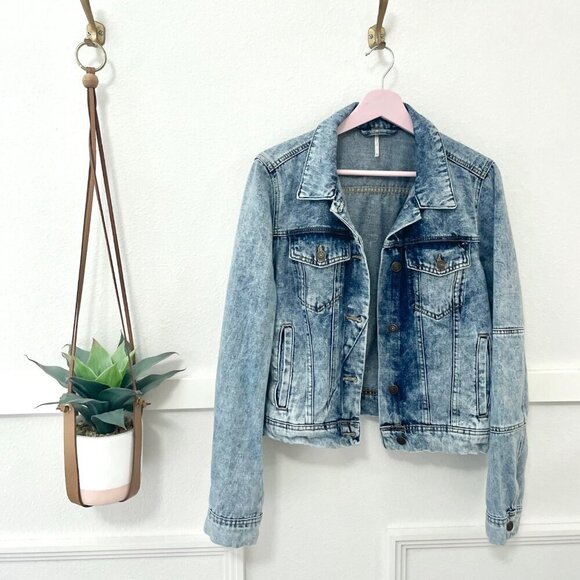 Free People x We The Free Rumors Denim Jacket Size M - Picture 2 of 7